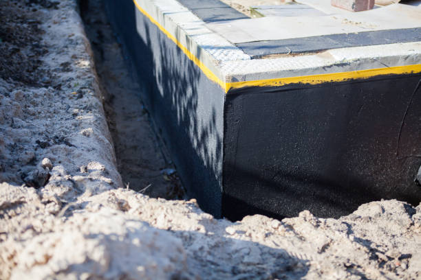 Professional Vapor Barrier Installation technician working in Coalmont, IN